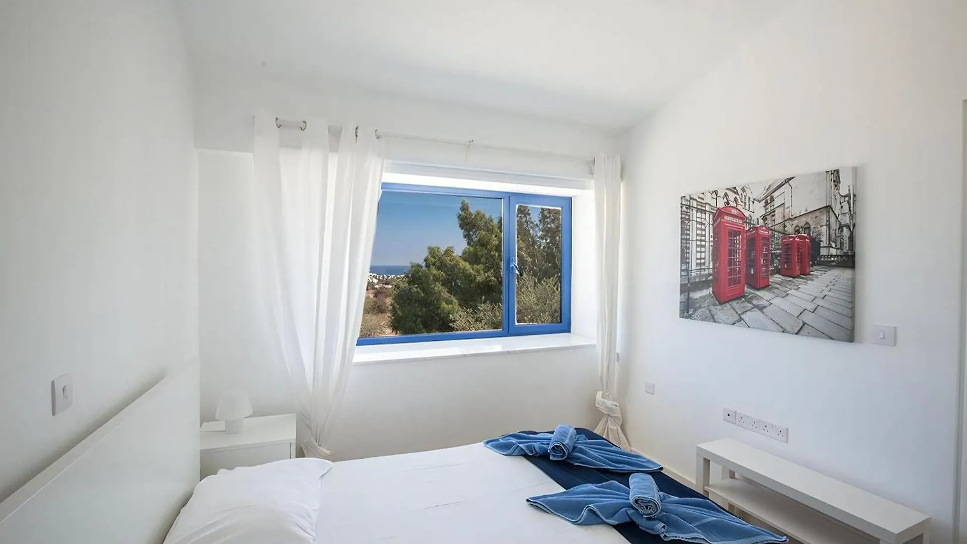 Villa Ioanni Helios - Stunning 4 Bedroom Protaras Villa - Few Minutes Drive To Fig Tree Bay Cyprus
