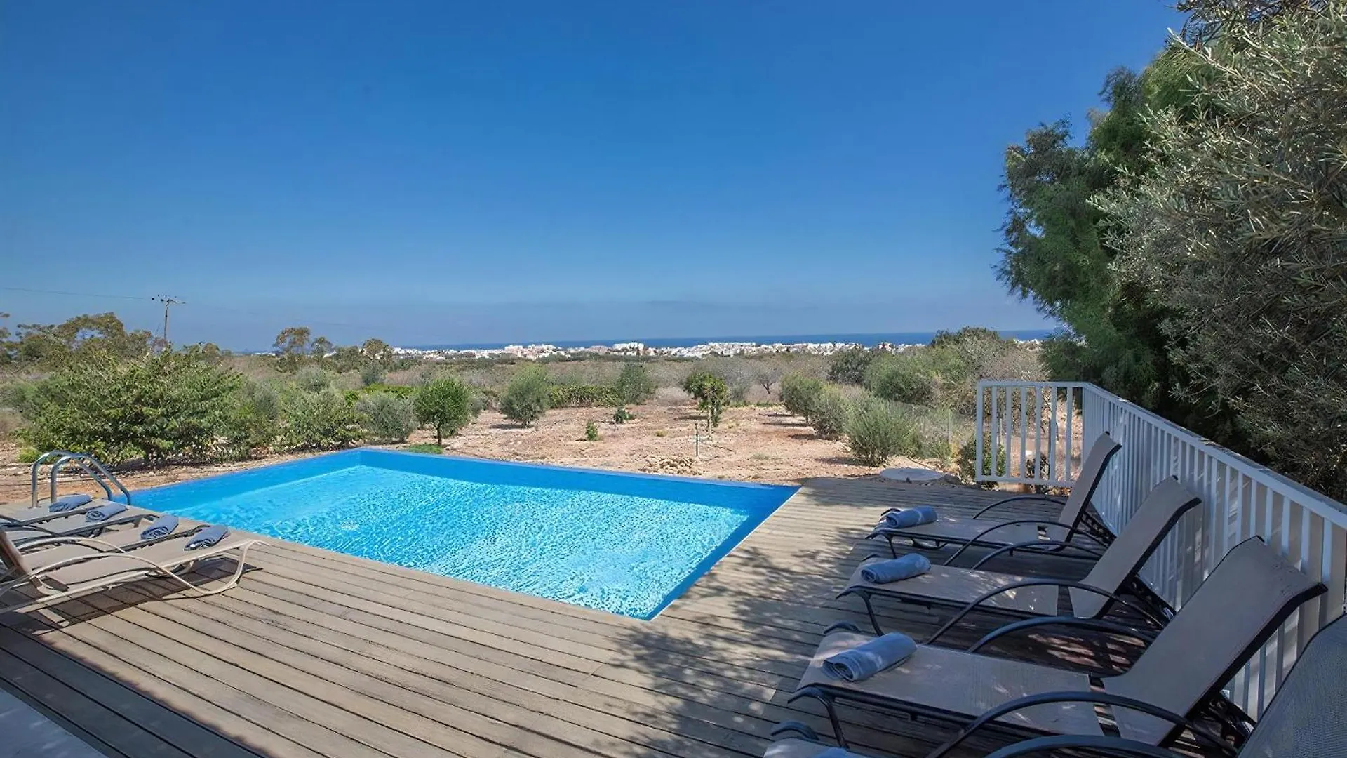 Villa Ioanni Helios - Stunning 4 Bedroom Protaras Villa - Few Minutes Drive To Fig Tree Bay
