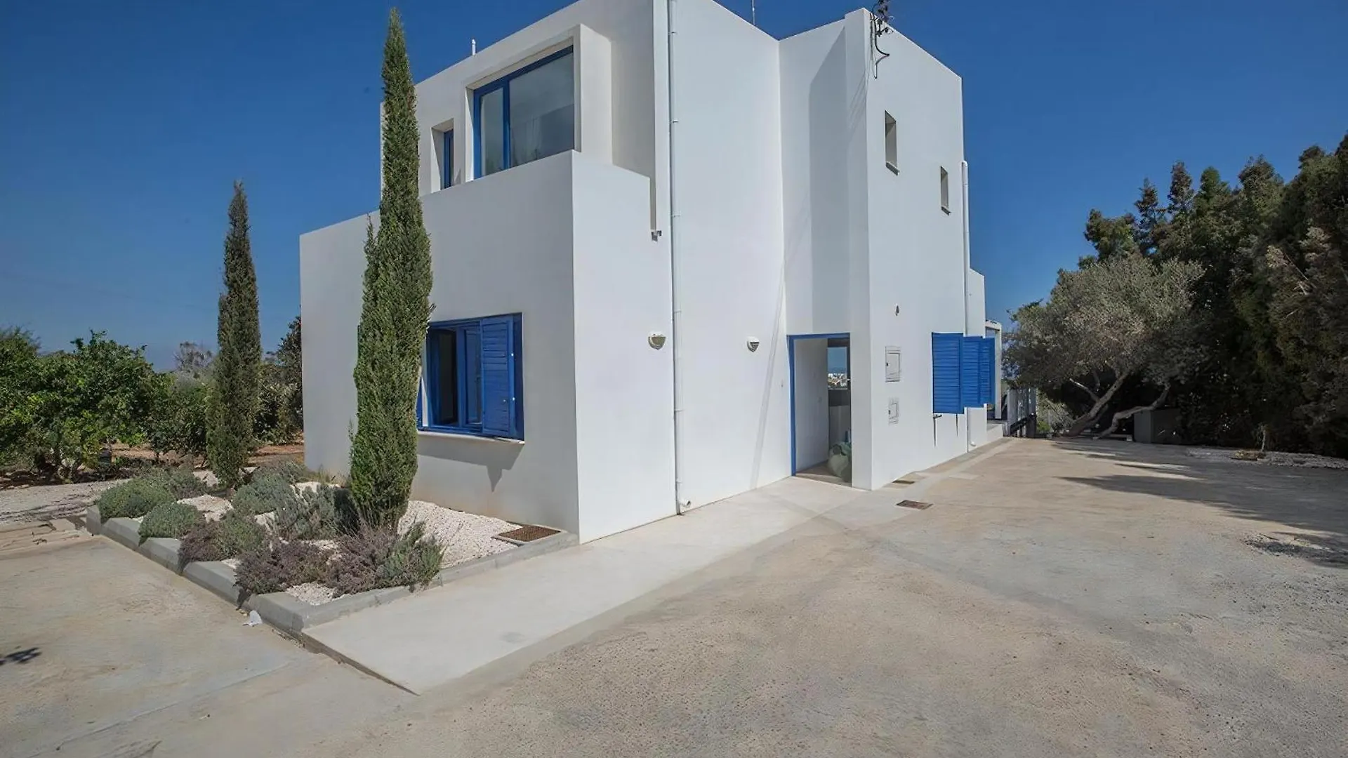Villa Ioanni Helios - Stunning 4 Bedroom Protaras Villa - Few Minutes Drive To Fig Tree Bay