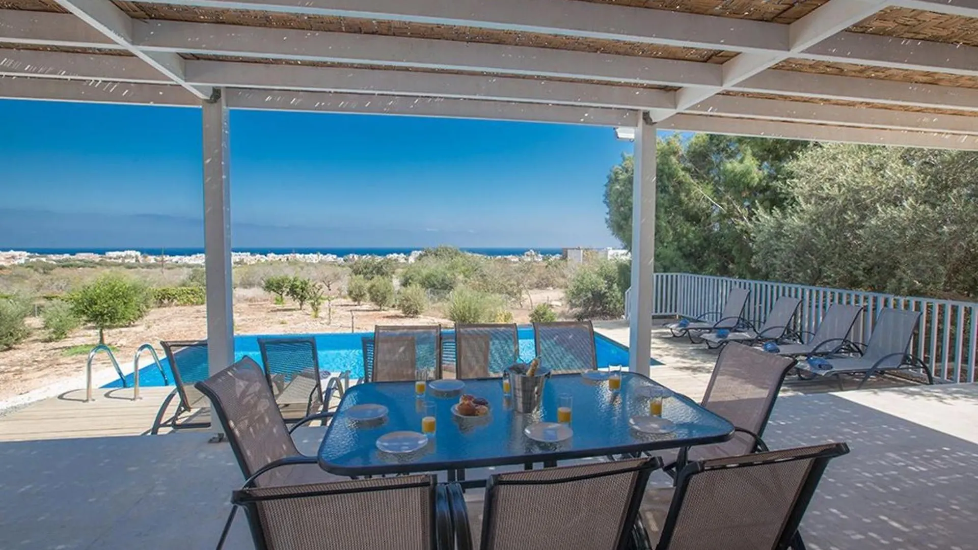 Villa Ioanni Helios - Stunning 4 Bedroom Protaras Villa - Few Minutes Drive To Fig Tree Bay Cypern