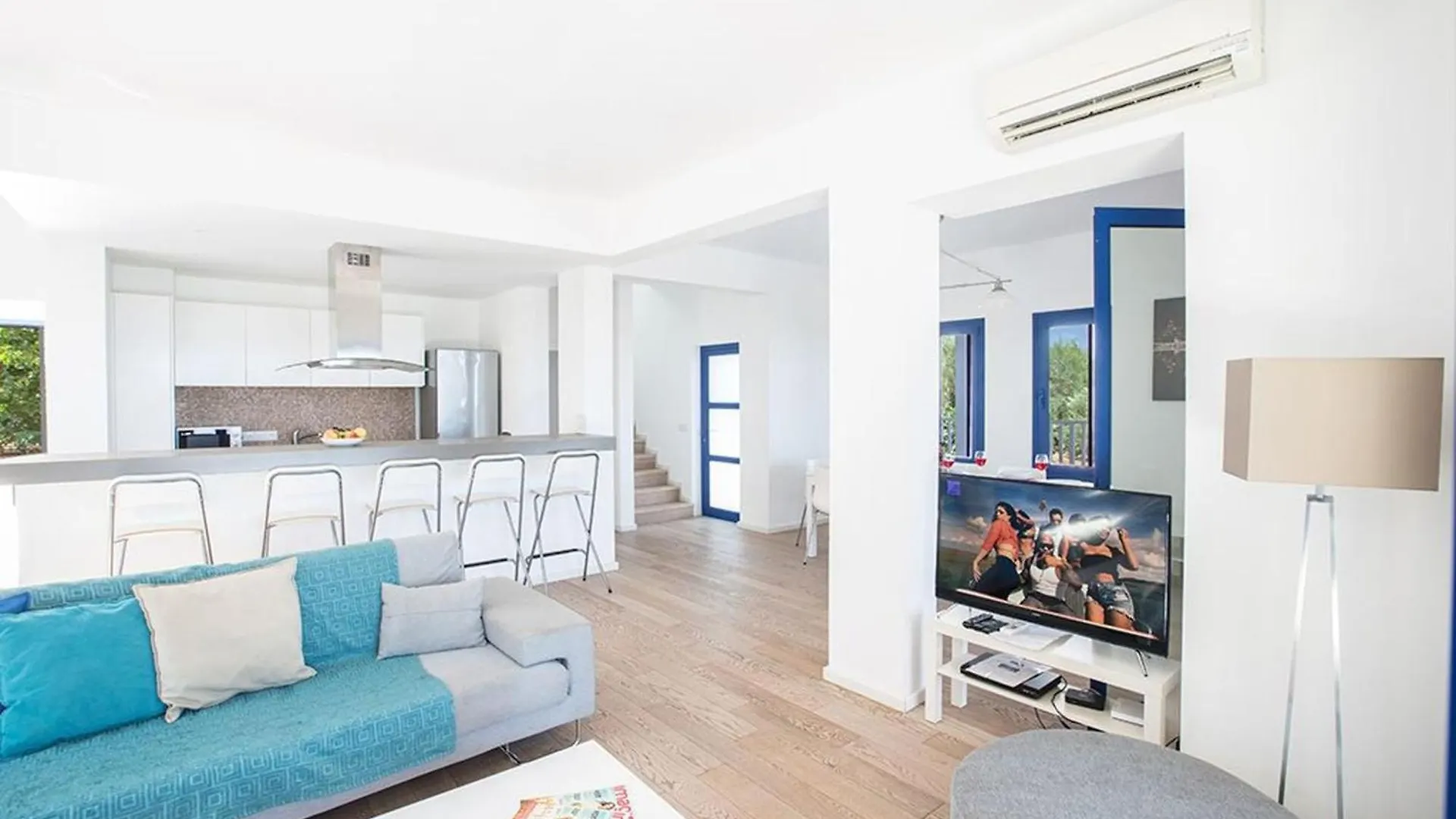 Villa Ioanni Helios - Stunning 4 Bedroom Protaras Villa - Few Minutes Drive To Fig Tree Bay 0*,  Cypern